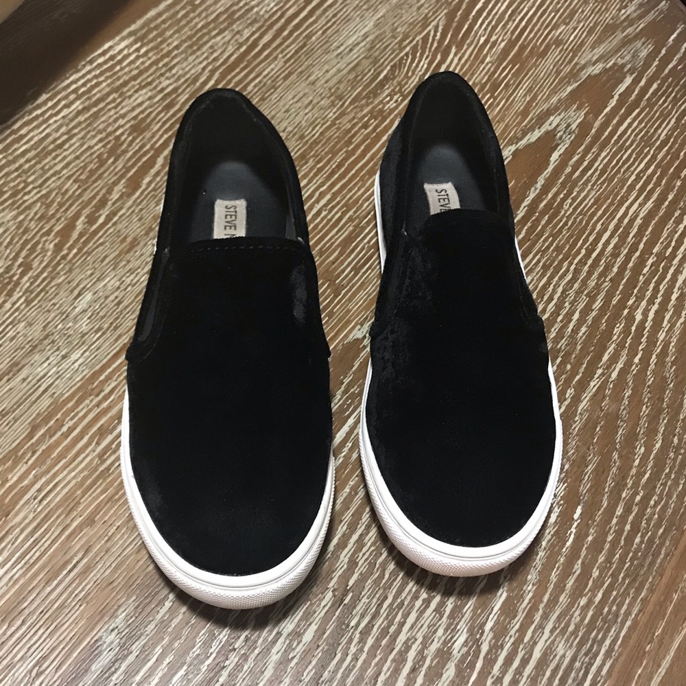 Steve Madden Black Velvet Sneaker